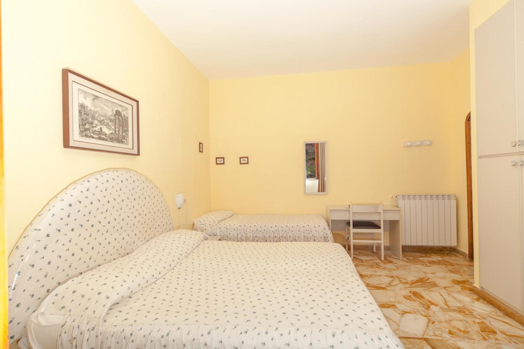 Hotel Ape Regina Casamicciola Terme Oda fotoğraf