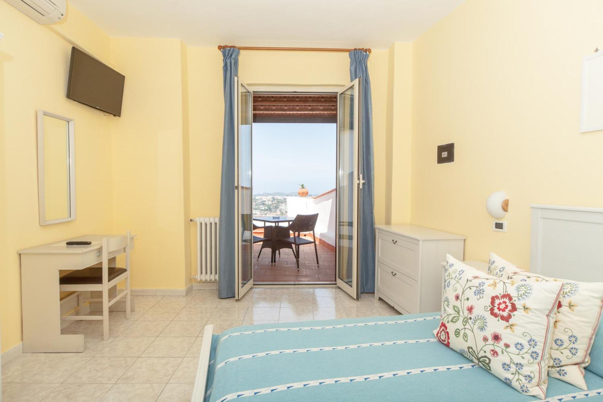 Hotel Ape Regina Casamicciola Terme Oda fotoğraf