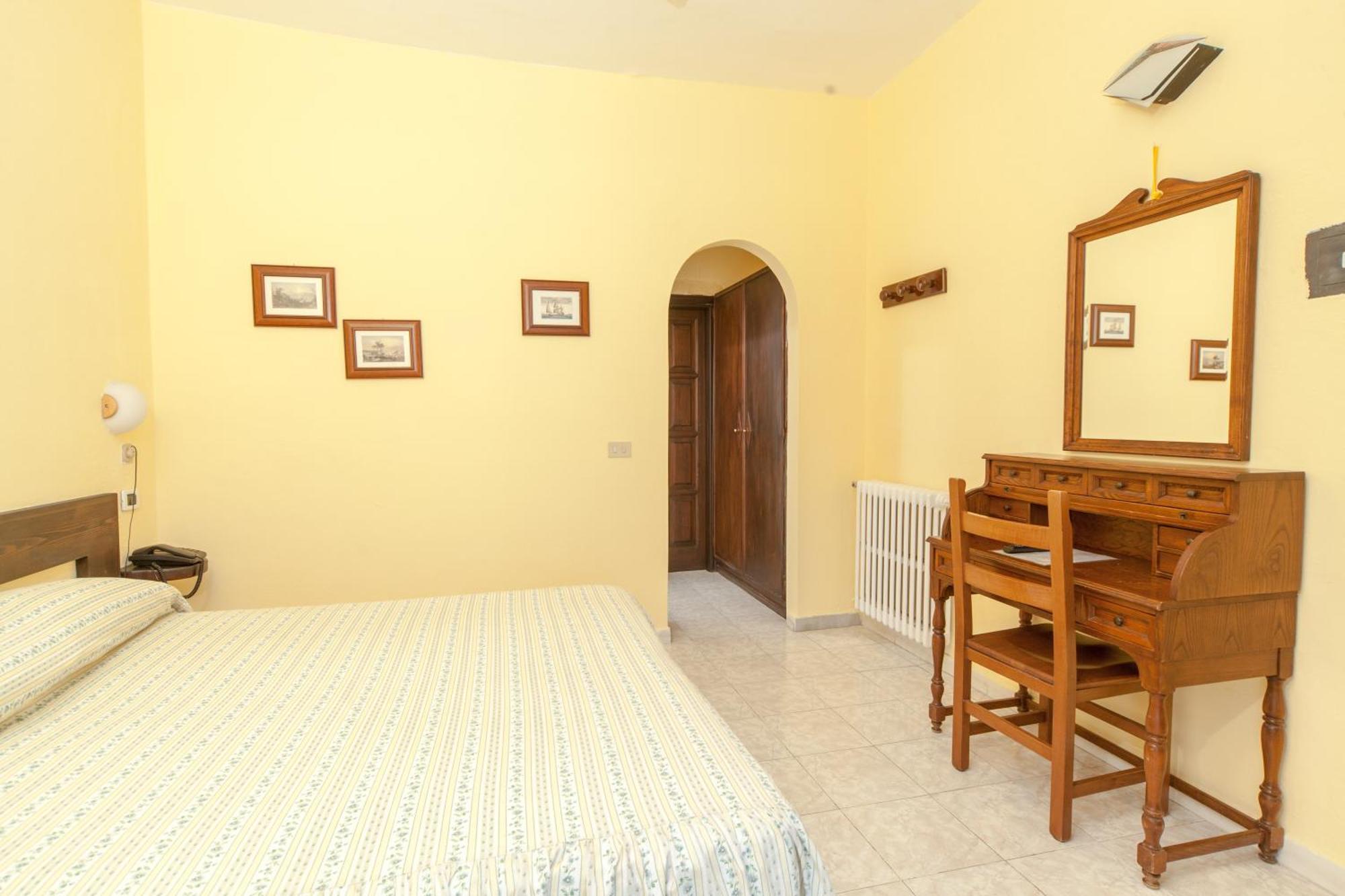 Hotel Ape Regina Casamicciola Terme Oda fotoğraf